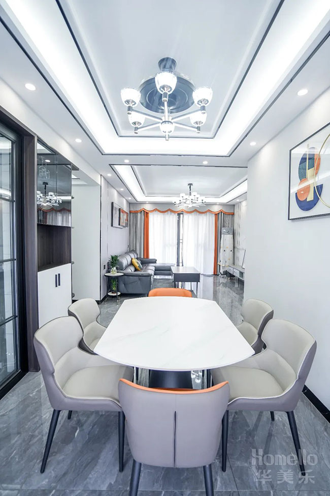 140㎡簡(jiǎn)約四居，用低調(diào)的軟裝搭配打造實(shí)用之家